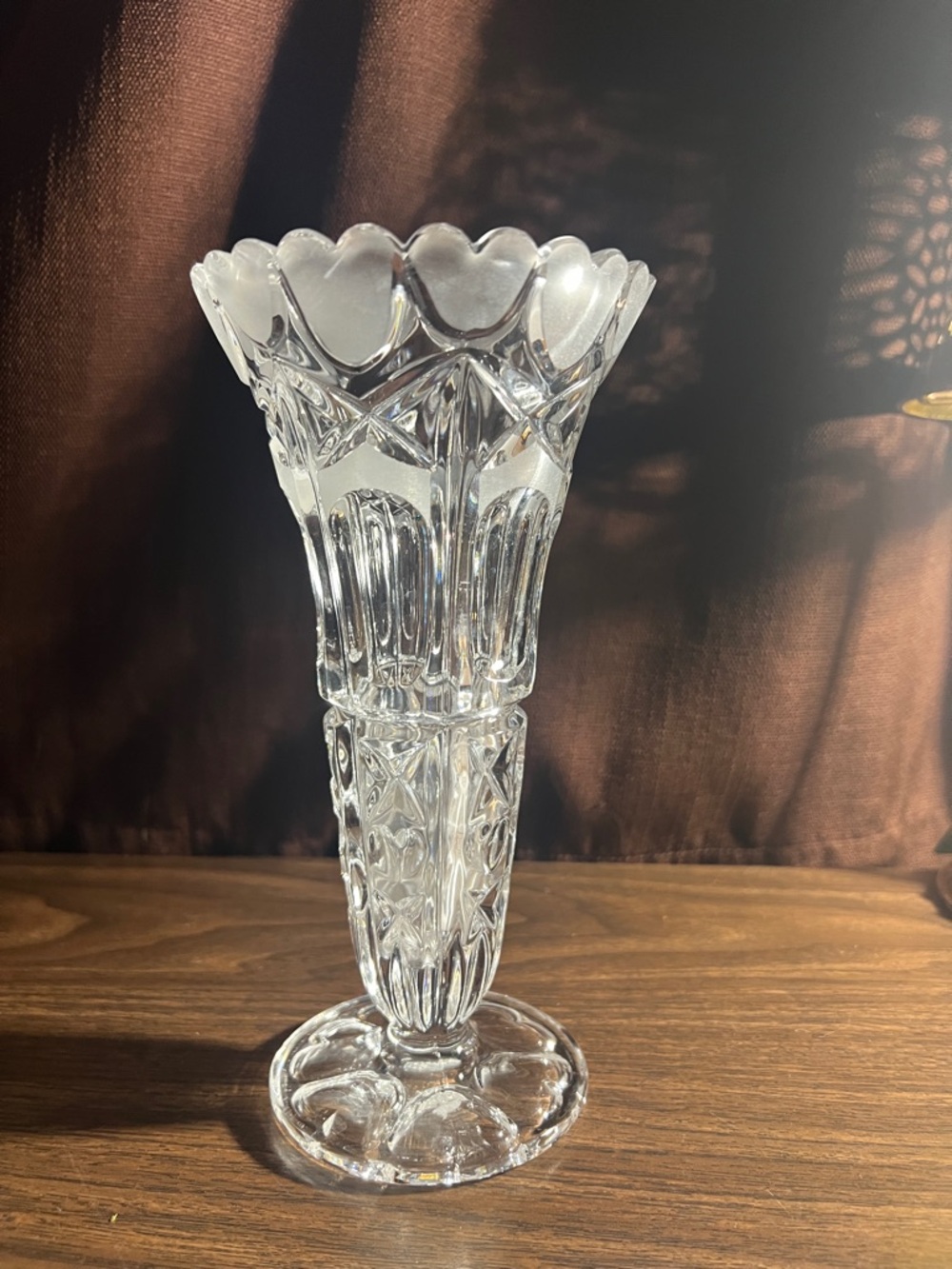 Hofbauer Crystal- Scalloped Glass Vase - Clear